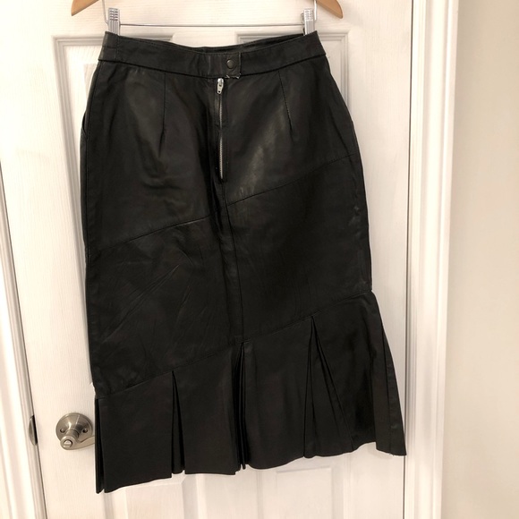 Vintage leather European high-waisted skirt, small - Picture 3 of 11